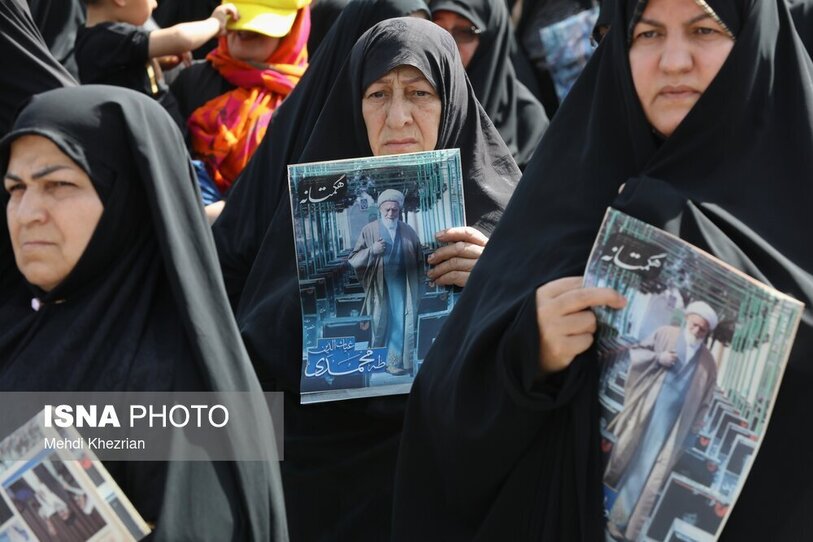 تشییع پیکر آیت الله غیاث‌الدین طه محمدی در همدان