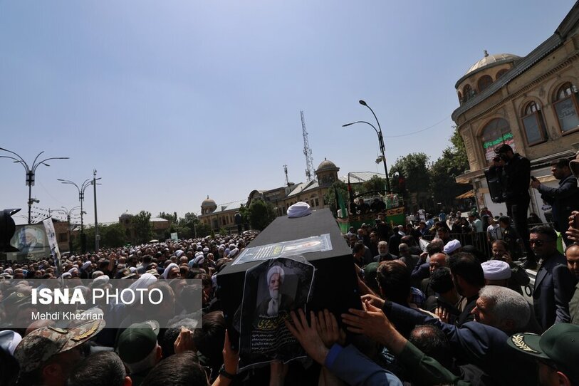 تشییع پیکر آیت الله غیاث‌الدین طه محمدی در همدان