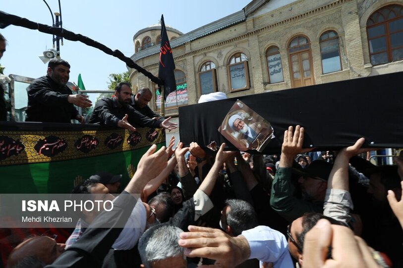 تشییع پیکر آیت الله غیاث‌الدین طه محمدی در همدان