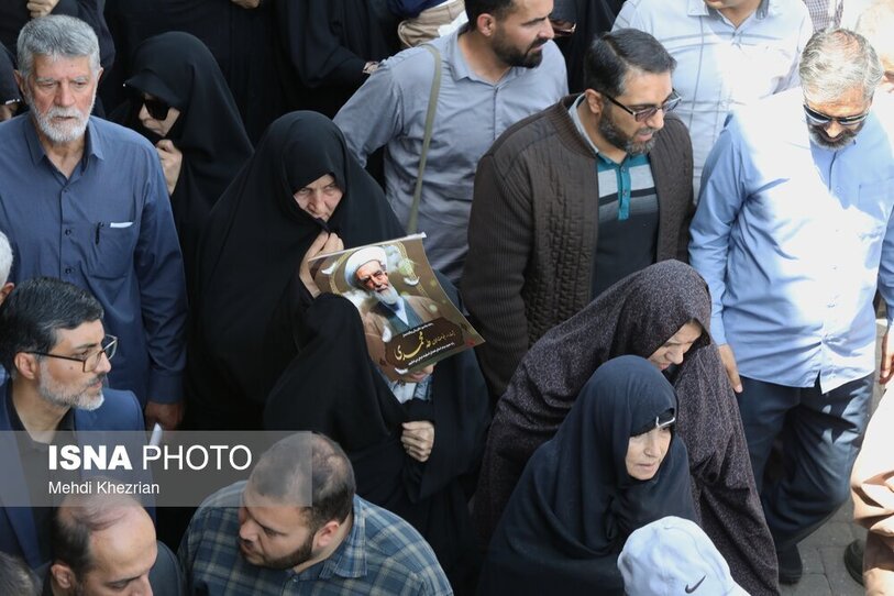 تشییع پیکر آیت الله غیاث‌الدین طه محمدی در همدان